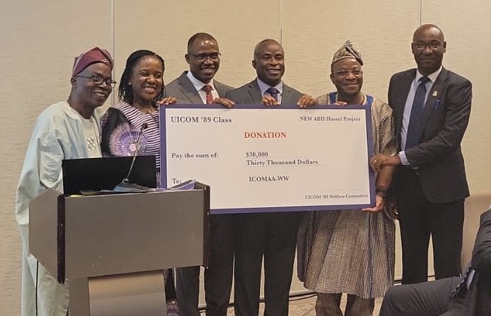 HURRAY! COLLEGE OF MEDICINE, UNIVERSITY OF IBADAN MBBS/BDS  CLASS OF 89 DONATES $30,000 TOWARDS NEW STUDENT HOSTEL BUILDING PROJECT